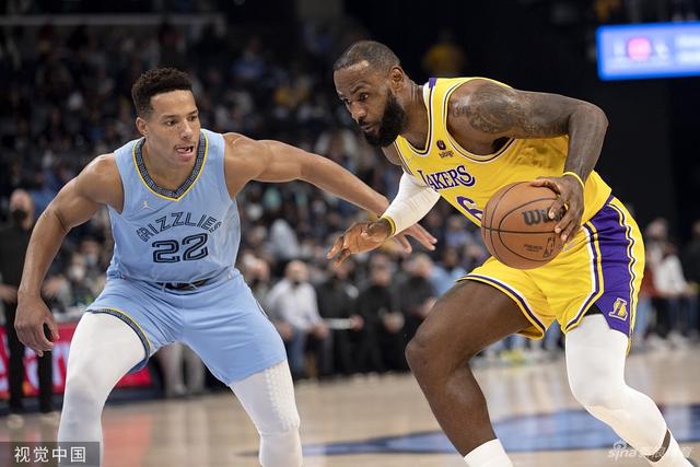 巴特勒8中1热火负魔术 恩乔缺阵雄鹿大胜76人